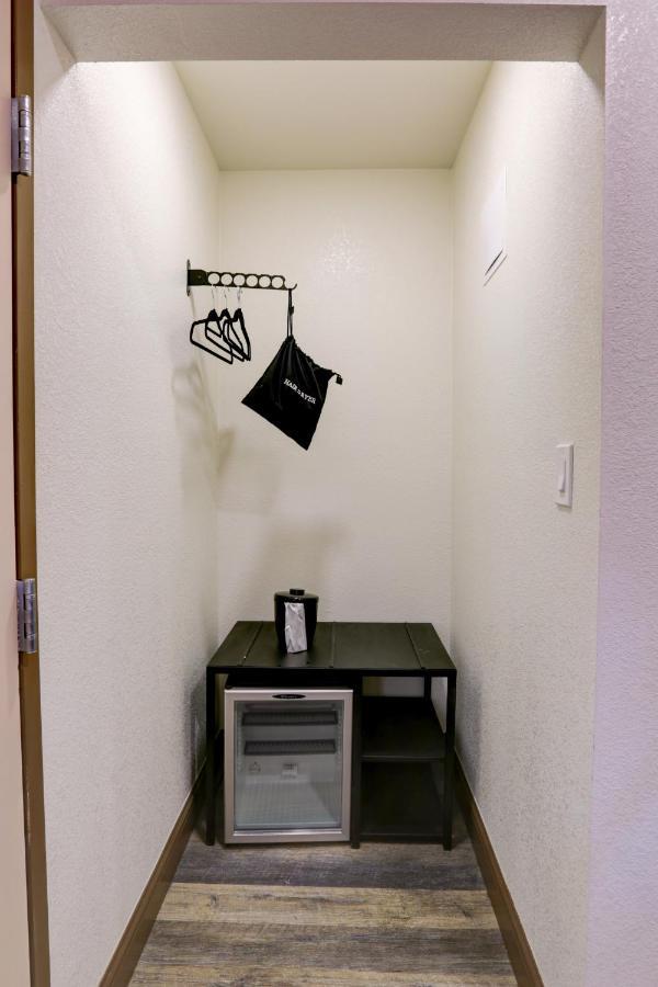 The Greens Hotel On Stockton サクラメント エクステリア 写真